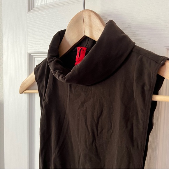NWT Spanx Sleeveless Turtleneck Size XL Bittersweet On Top and in Control Brown - Picture 5 of 10